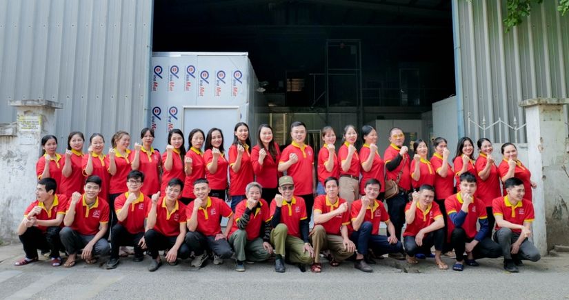 Đội ngũ công nhân nhà máy